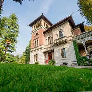 https://villa-confalonieri.it-lombardy.com
